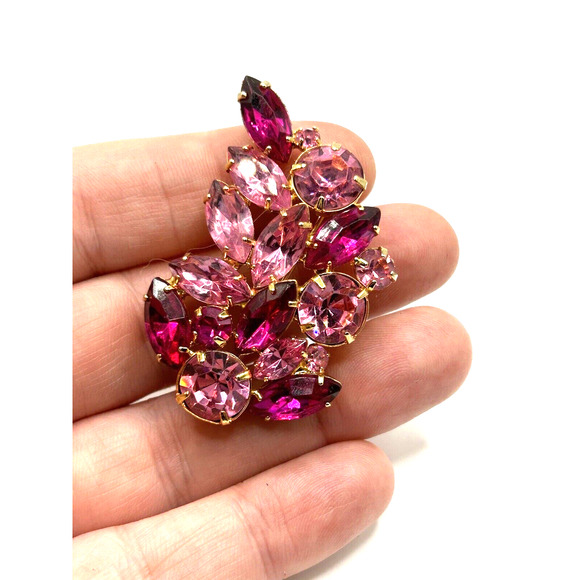 VTG Pink Rhinestone Pin Brooch Cluster Marquis Round Shaped Gold Tone Unsigned - Picture 3 of 7